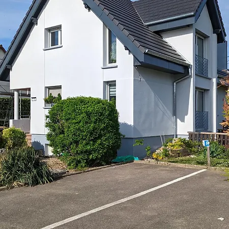 Aux Cigognes De Apartment